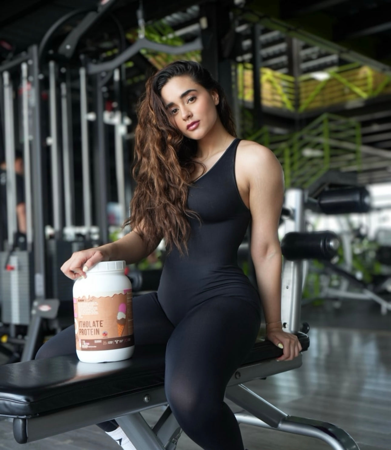 Proteina Isolatada  aislado de suero de leche Cbum Raw Nutrition 1.72 Lbs 25 Servicios Sabor NIEVE NAPOLITANO Carlos Belcast